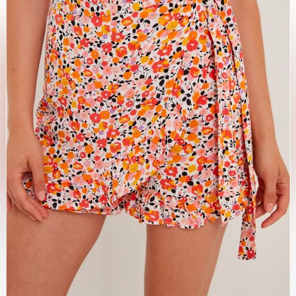 JDY Life ASOS Multicolor Floral Short - Picture 8 of 8